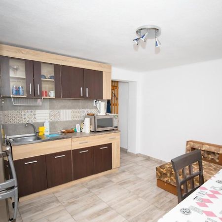 Arad Apartment - Airport Area Екстериор снимка