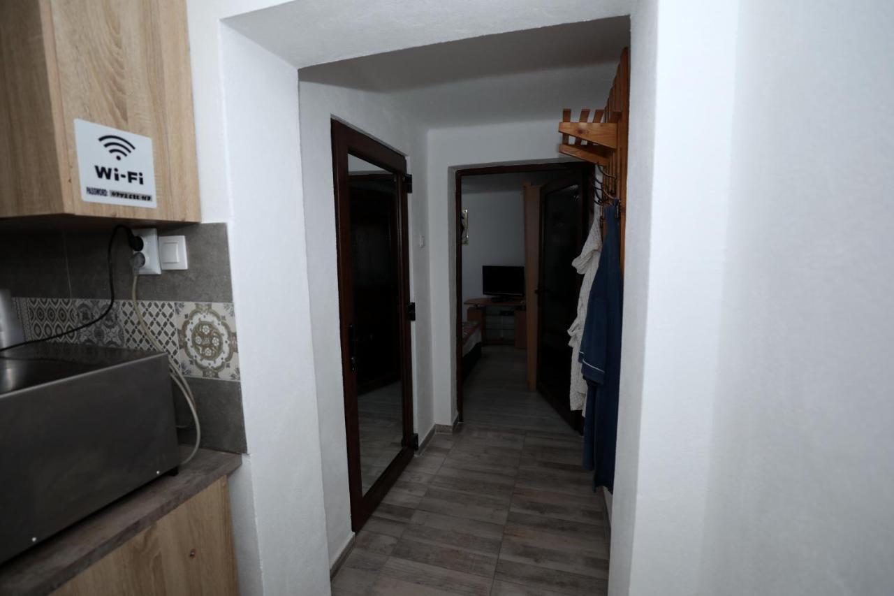 Arad Apartment - Airport Area Екстериор снимка